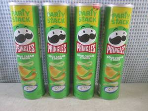 lot 374 image: (C-2) 4 Party Stack Size Sour Cream...