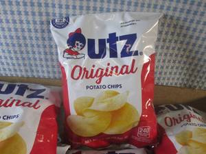 lot 393 image: (EC2) 30 Small Bags of Original Pot...