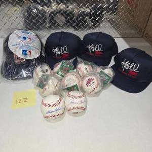 lot 122 image: Minnesota Twins Signed Baseball Lot Autographed MLB Balls Kent Hrbek Hats Souvenir Helmet