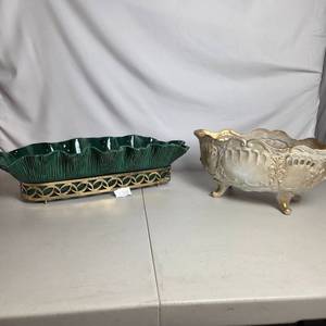 lot 138 image: Vintage Decorative Centerpiece Bowls Gold Tone Footed Bowl & Green Glass Tray w Metal Stand