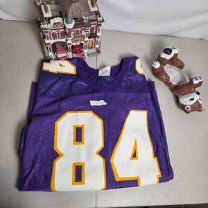 lot 139 image: Minnesota Vikings #84 Purple Football Jersey Adult Size XL NFL Style Sewn Numbers