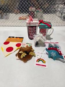 lot 192 image: Christmas Decor Gift Lot Snoopy Ornament Holiday Mugs Cocoa Sets Pet Costume