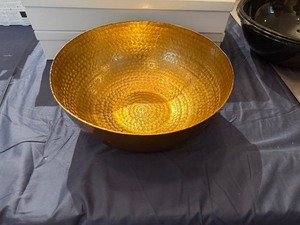 Decorative Hammered Gold Colored Metal Bowl (15.5 Diameter) Includes Two Black Liners