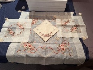 Beautiful Vintage Linen Table Settings