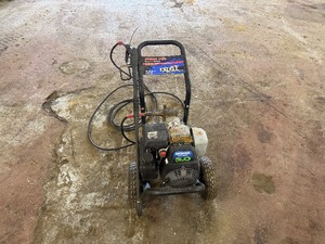 2400 PSI Pressure Washer 2.5 Gallon Honda GC160 Motor