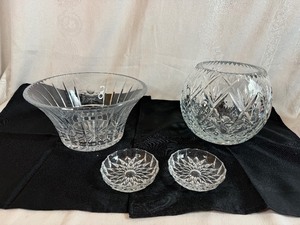 Beautiful Vintage Crystal Pieces Centerpieces and Coasters