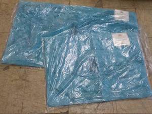 lot 39 image: 2 Piece Knights Bridge Bath Rug Set...