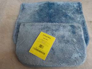 lot 47 image: 2 piece Basin Blue Rug Set...