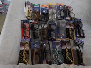 lot 138 image: 20 pair Reading Glasses - various s...