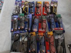 lot 139 image: 20 pair Reading Glasses - various s...