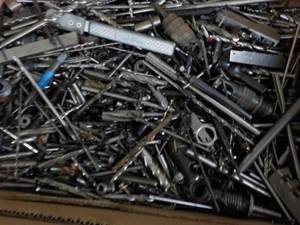 lot 162 image: Box of Drill Bits various sizes an...