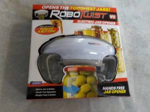 lot 188 image: Robo Twist Electric Jar Opener...
