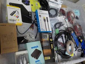 lot 212 image: Box of Electronic Cards...