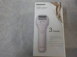 lot 228 image: Panasonic Ladies Shaver...
