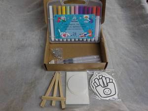lot 248 image: Acrylic Marker Pen Kit...