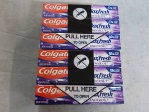 lot 324 image: 12 Tubes Colgate Max Fresh 1.9 oz T...