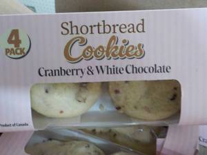 lot 333 image: Pace 24 boxes 4 packs Cranberry and...