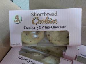 lot 339 image: Pace 24 boxes 4 packs Cranberry and...