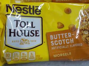 lot 364 image: 6 bags Toll House Butterscotch Mors...