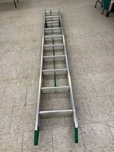 lot 10 image: Louisville 20 Aluminum Extension Ladder
