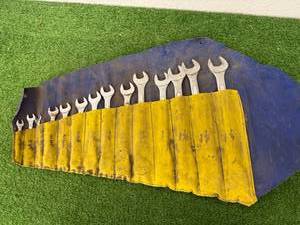 lot 12 image: Set SAE Wrenches