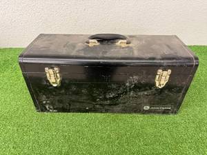 lot 13 image: John Deere Toolbox & Contents