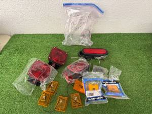 lot 20 image: New TrailerVehicle Lights