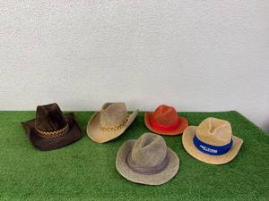 lot 40 image: Hats