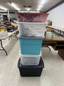 lot 53 image: 5 Totes with Lids