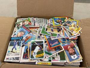 lot 72 image: Box of Baseball Cards