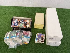 lot 77 image: Football Cards