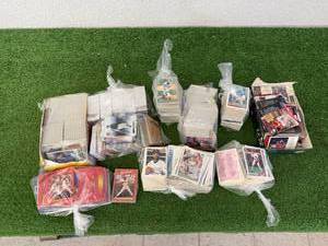 lot 79 image: Baseball Cards