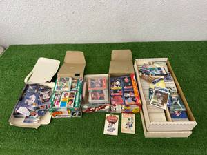 lot 92 image: Baseball Cards, Hamms Vintage Schedules