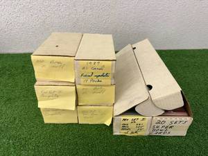 lot 99 image: Football Cards