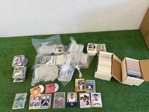lot 107 image: Baseball Cards