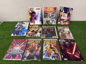 lot 156 image: Star Trek & Star Wars Books & Comics