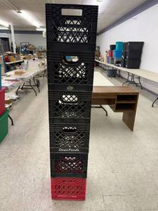 lot 169 image: 6 Dairy Totes