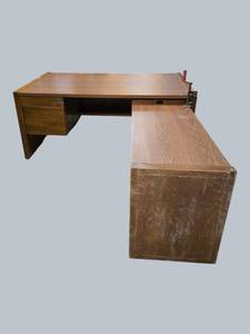 Executive L-Shape Desk – Expandable Workspace!