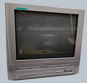 Magnavox TVDVDVCR Combo  Retro Entertainment All-In-One