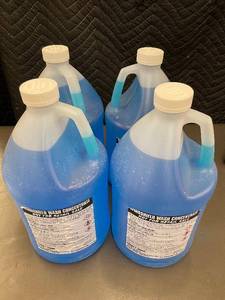 lot 4 image: Windshield Wash Concentrate Not For Retail Sale - 4 x 1-Gallon Jugs