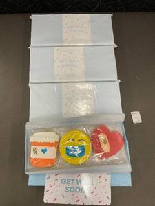 lot 23 image: KS 4 - Wandercrumb Get Well Soon Cookies Gift Box - D0111082501