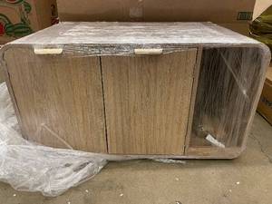 lot 31 image: Wood Cabinet with Glass Display Area - Glass Missing