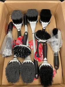 lot 103 image: Detailers Choice Wheel Detail Brush Set - 9-Piece Tire & Wheel Cleaning Brushes