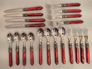lot 46 image: Napolean 20pc Flatware Set