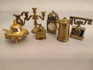 lot 50 image: Lot of Brass Miniatures