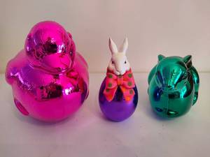 lot 74 image: Department 56 Mercury Glass Easter Decor