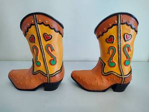 lot 77 image: Department 56 Painted Cast Iron Door Stops