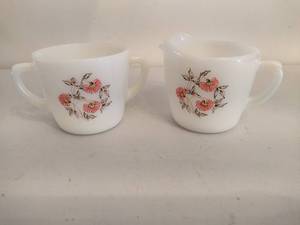lot 79 image: Fire King Milk Glass Fluerette SugarCreamer Set