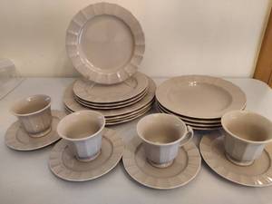 lot 85 image: Mikasa Country English Dinnerware Set for Four