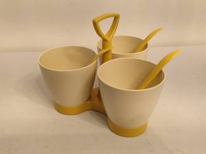 lot 95 image: Tupperware Condiment Caddy wThree Spoons